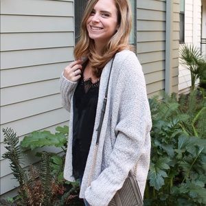 LIGHT GRAY COZY CARDIGAN